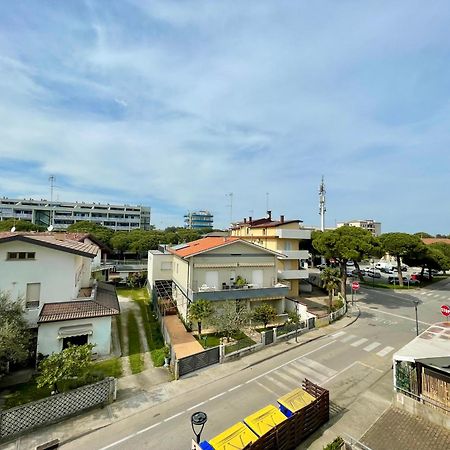 Appartamento Al Faro I Terracerelax&Parking Lignano Sabbiadoro Exterior photo